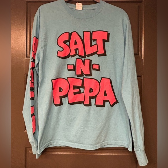 Tops - Salt N Pepa Live In Effect Long Sleeve vintage Tour Shirt. UNISEX